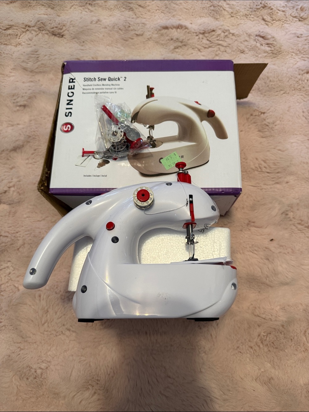 Singer Stitch Sew Quick 2 Mini Sewing Machine in White
